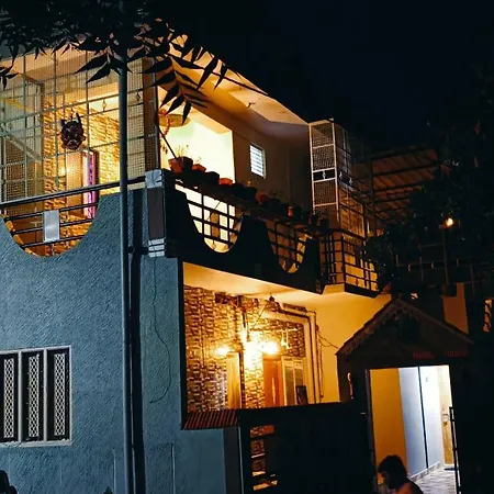 Roshini'S Home Stay Hampi Exterior photo