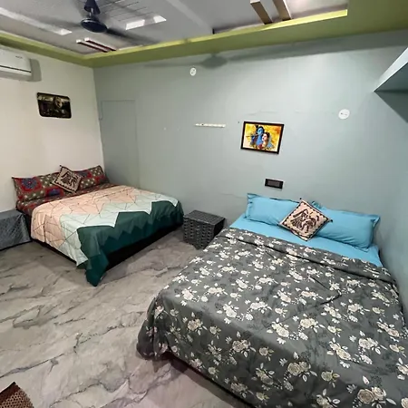 Roshini'S Home Stay Hampi Exterior photo