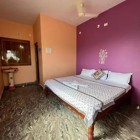 Roshini'S Home Stay Hampi Exterior photo