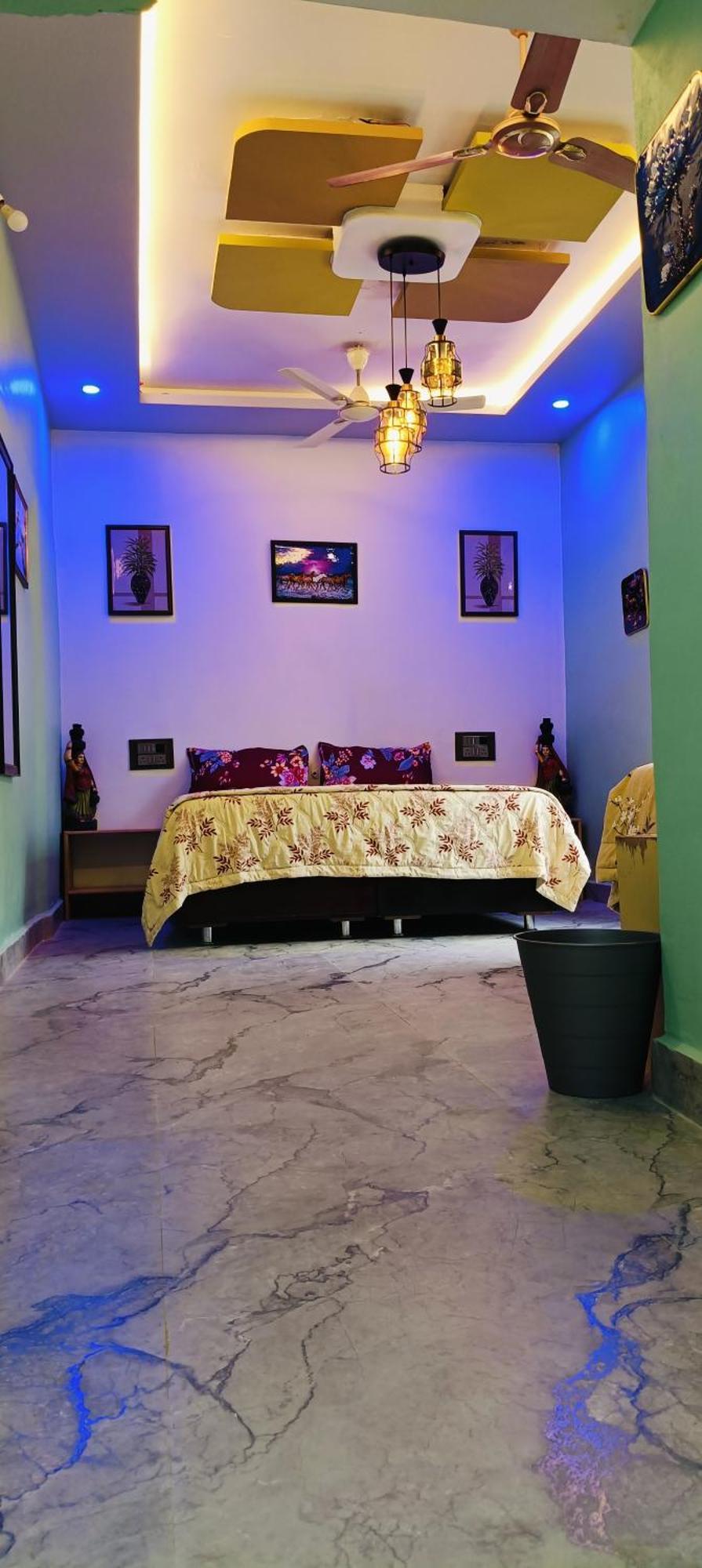 Roshini's * Hampi